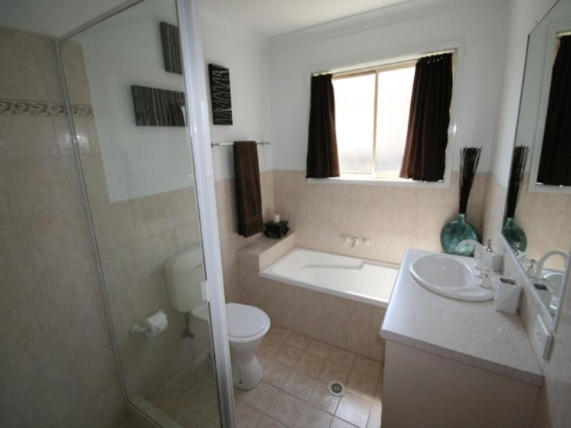 1/40 Merrilaine Crescent, Merrimac QLD 4226