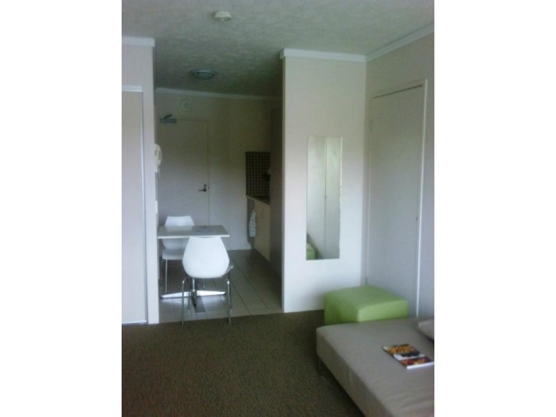 2/25 Lake Orr Drive, Robina QLD 4226