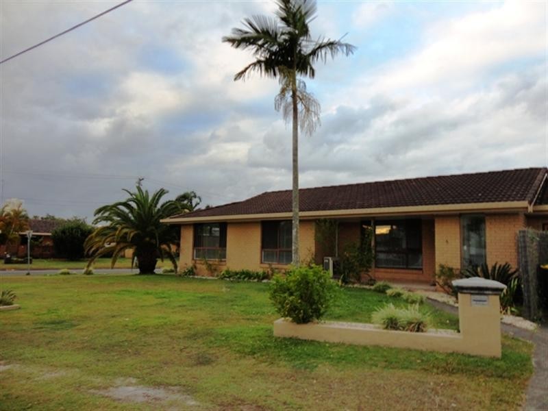 5 Egret Avenue, Burleigh Heads QLD 4220