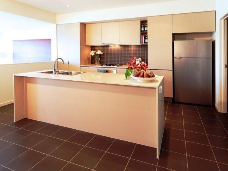 5 Lakefront Crescent, Varsity Lakes QLD 4227