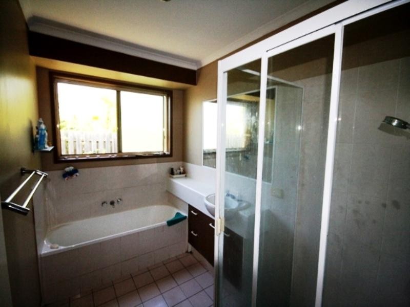 24 Dunedin Close, Merrimac QLD 4226