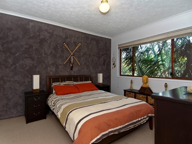 1/1 Burrabee Street, Burleigh Heads QLD 4220