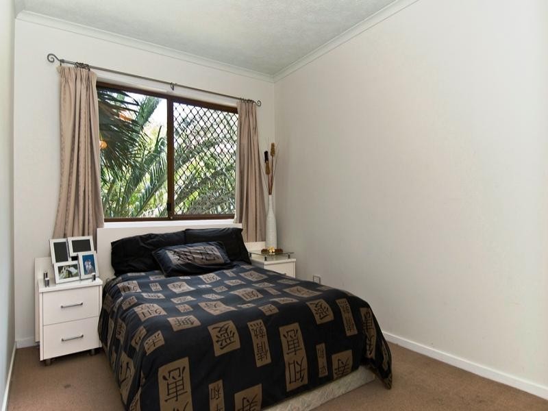 1/1 Burrabee Street, Burleigh Heads QLD 4220