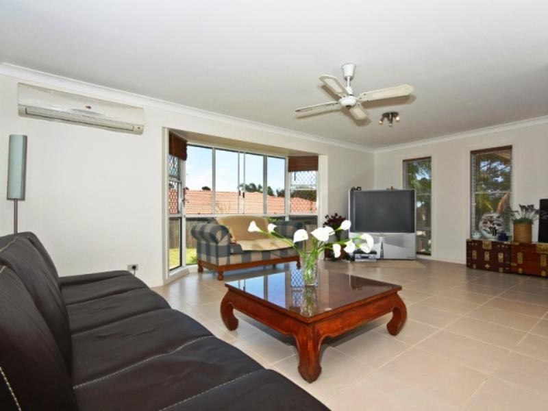 18 Indooroopilly Court, Robina QLD 4226