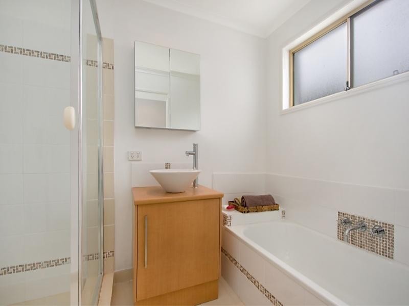 65 Southlake Drive, Varsity Lakes QLD 4227