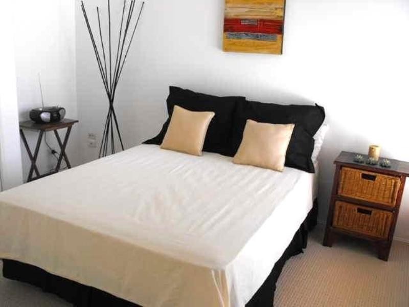 65 Southlake Drive, Varsity Lakes QLD 4227