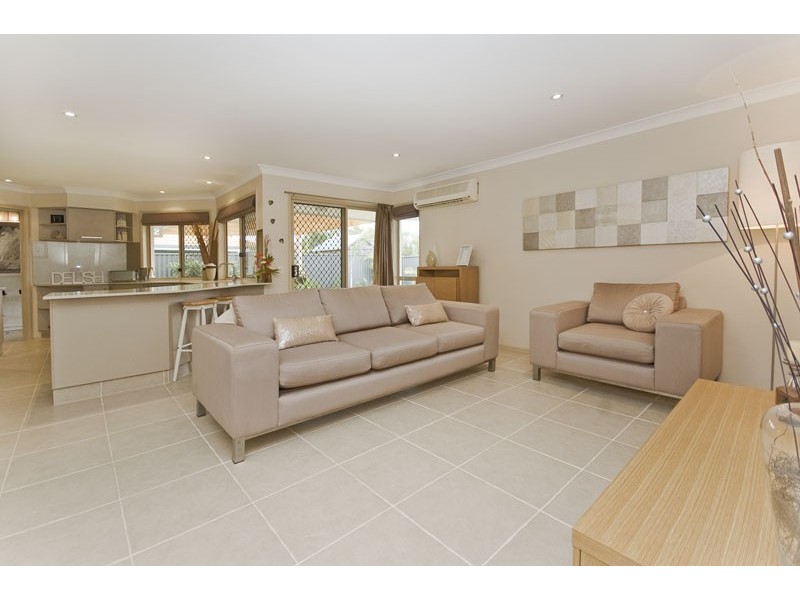 12 Wedgebill Parade, Burleigh Waters QLD 4220