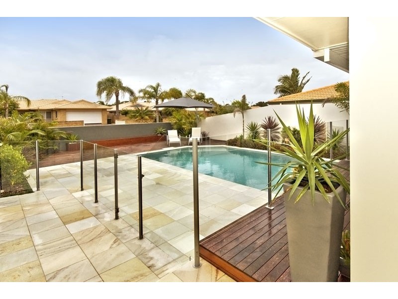 12 Wedgebill Parade, Burleigh Waters QLD 4220