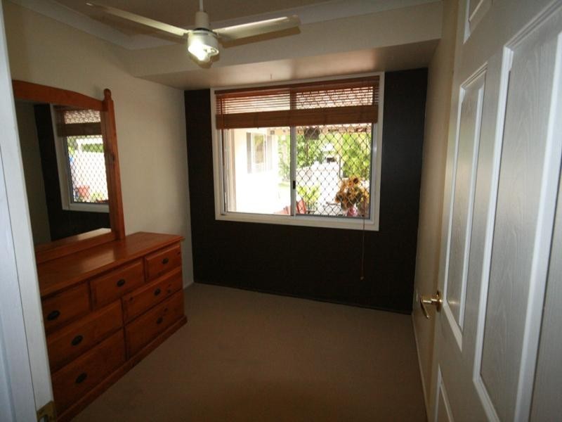 8 Levestam Court, Carrara QLD 4211