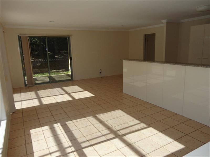 6 Lancashire Drive, Mudgeeraba QLD 4213