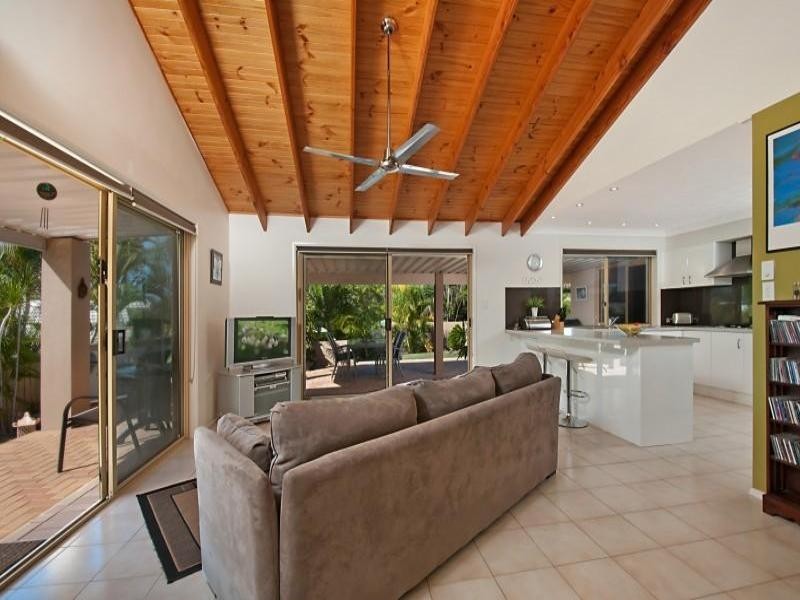 5 Merion Court, Robina QLD 4226