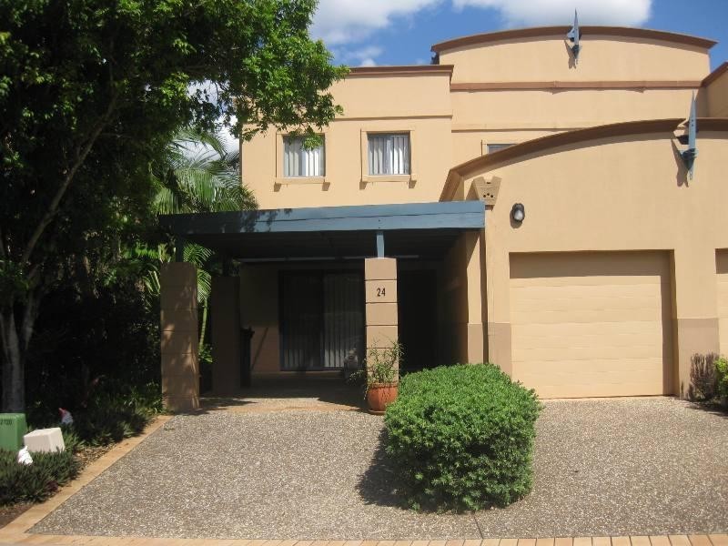 24/117 Palm Meadows Drive, Carrara QLD 4211