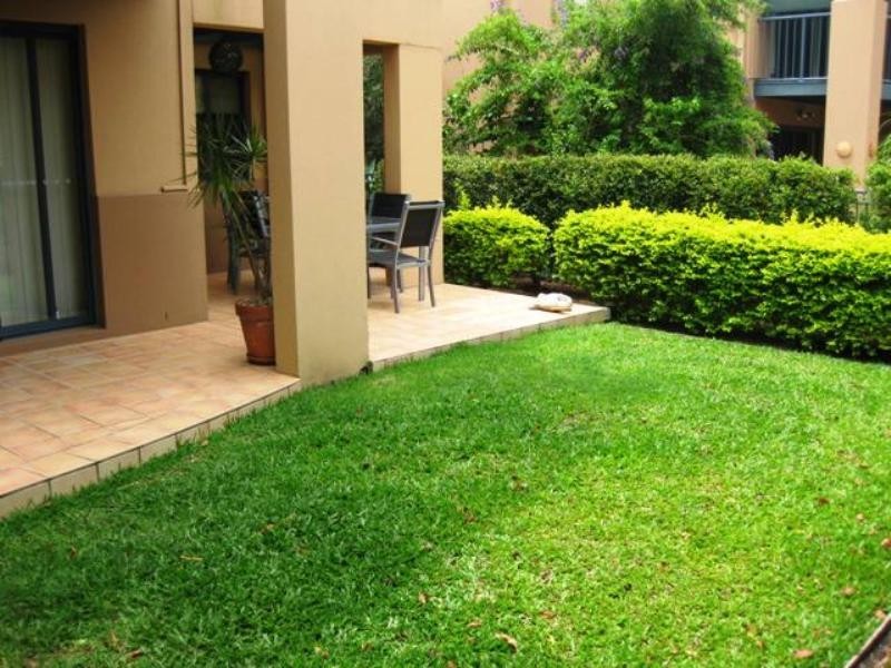 24/117 Palm Meadows Drive, Carrara QLD 4211