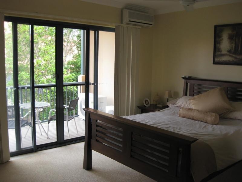 24/117 Palm Meadows Drive, Carrara QLD 4211