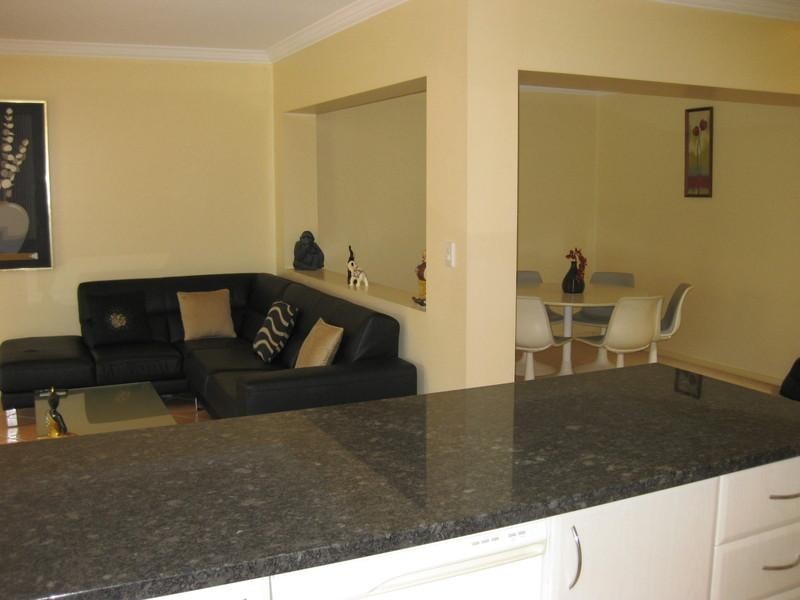 24/117 Palm Meadows Drive, Carrara QLD 4211