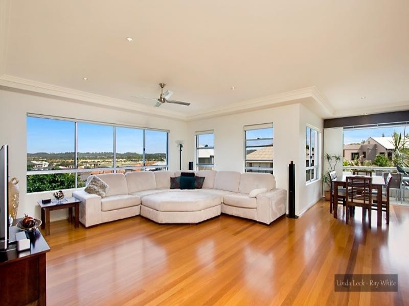 4/22 Winton Terrace, Varsity Lakes QLD 4227