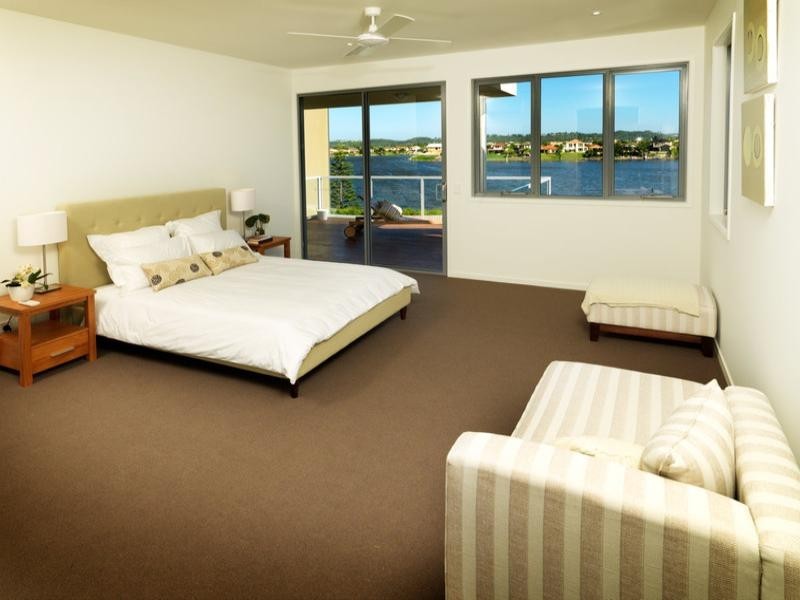 50 Watts Drive, Varsity Lakes QLD 4227