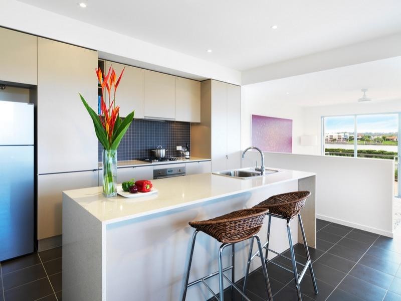 50 Watts Drive, Varsity Lakes QLD 4227