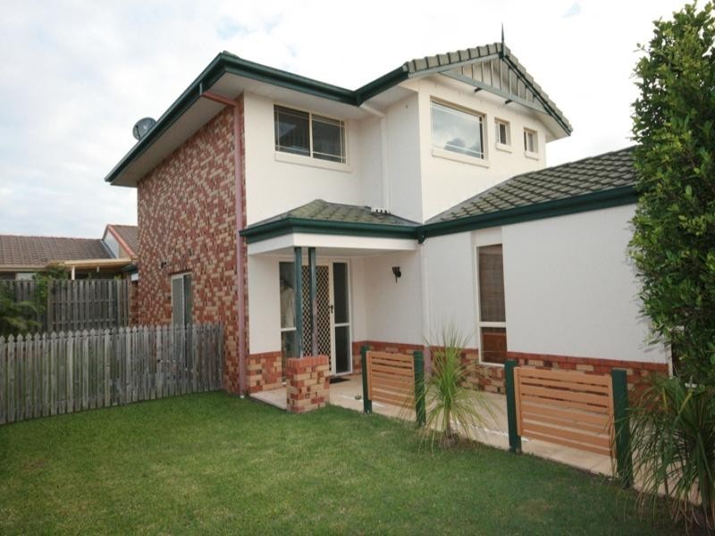 8 Griffon Street, Merrimac QLD 4226