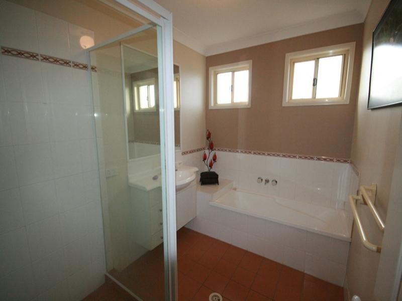 8 Griffon Street, Merrimac QLD 4226