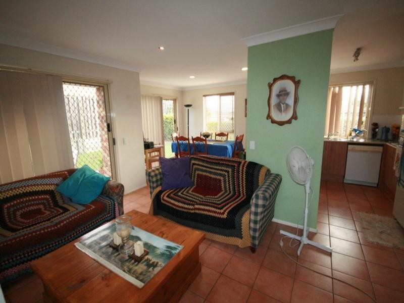 8 Griffon Street, Merrimac QLD 4226