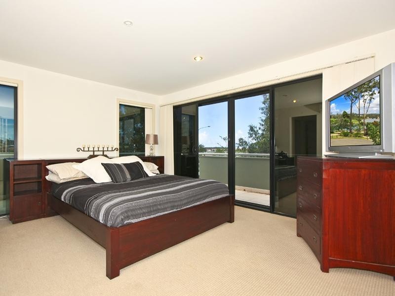 14 Avellino Drive, Varsity Lakes QLD 4227