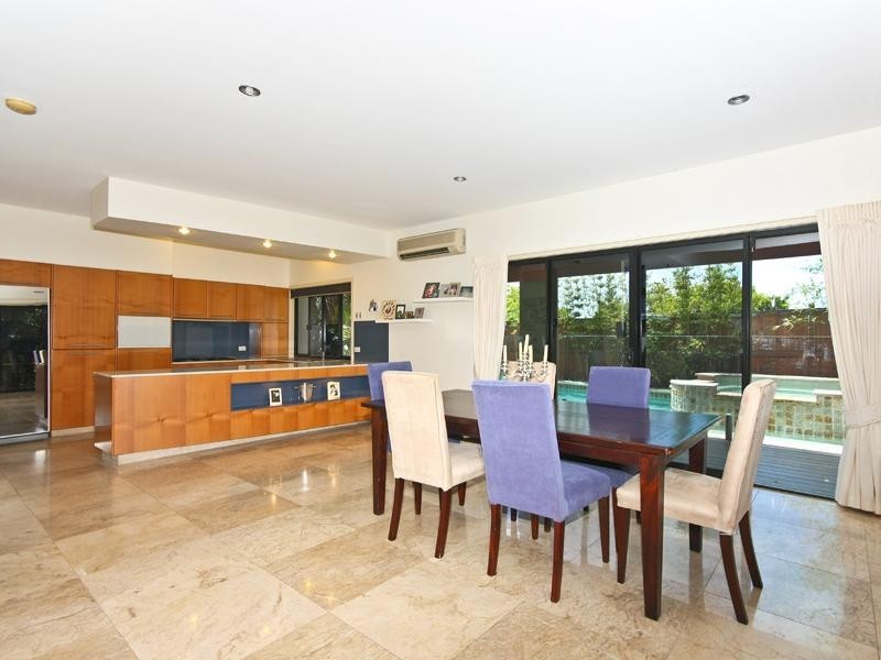 14 Avellino Drive, Varsity Lakes QLD 4227