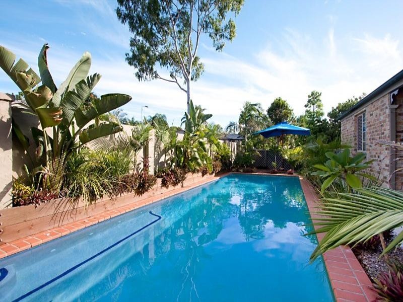 18 Merridown Drive, Merrimac QLD 4226