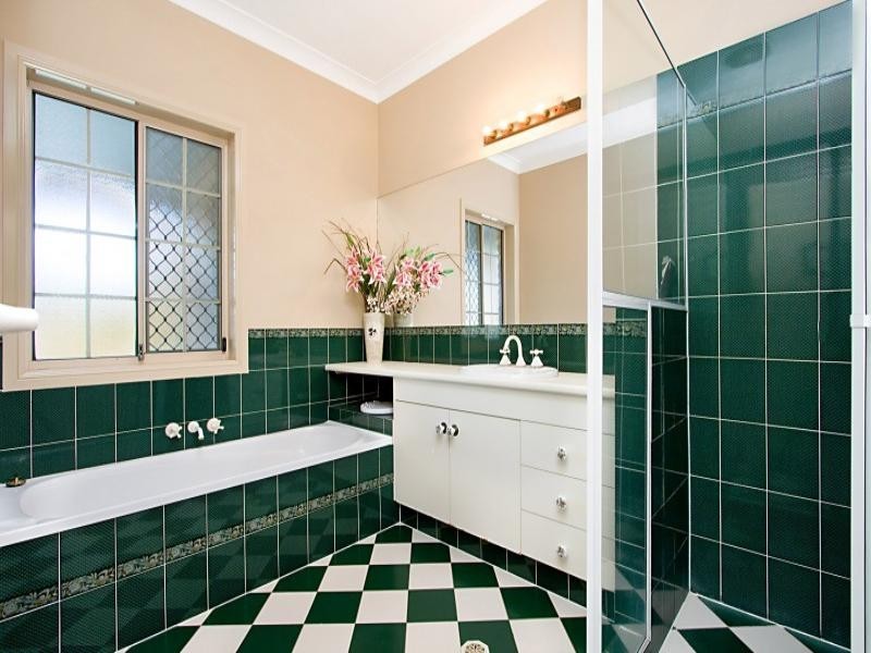 18 Merridown Drive, Merrimac QLD 4226