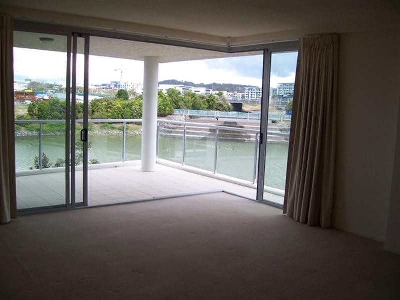 1/11 Promenade Avenue, Robina QLD 4226