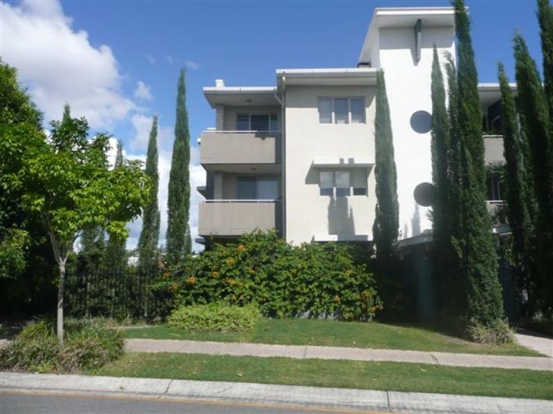 16/11 Promenade Avenue, Robina QLD 4226