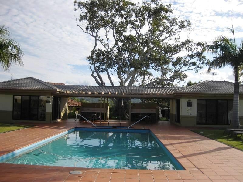 132/136 Palm Meadows Drive, Carrara QLD 4211