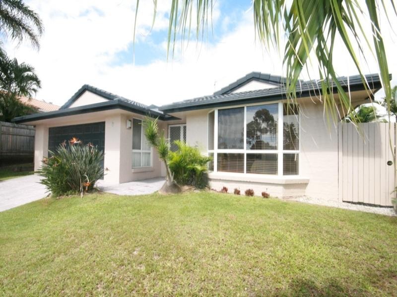 8 Islay Court, Merrimac QLD 4226