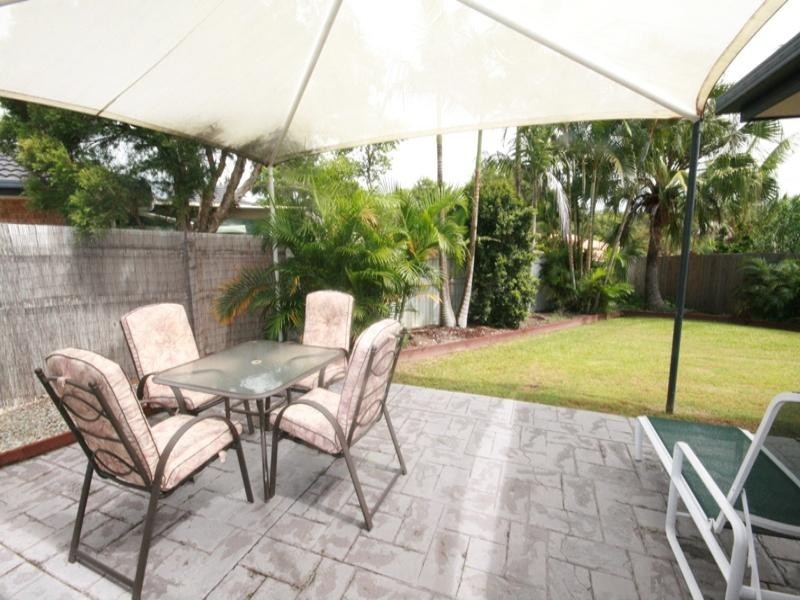 8 Islay Court, Merrimac QLD 4226