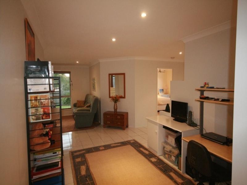 8 Islay Court, Merrimac QLD 4226