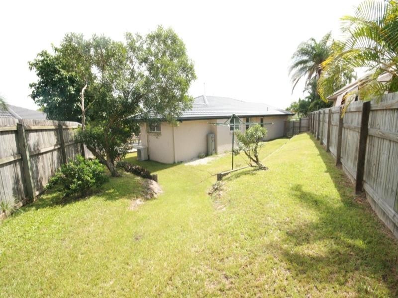 8 Islay Court, Merrimac QLD 4226