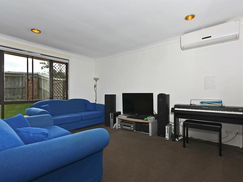 10 Highfield Drive, Merrimac QLD 4226