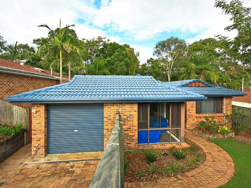 10 Highfield Drive, Merrimac QLD 4226