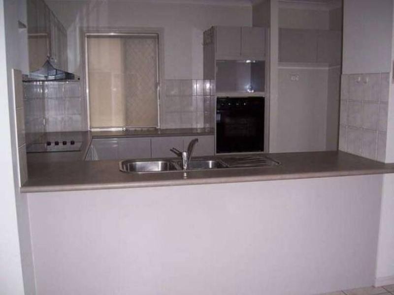 12 Massachusetts Court, Varsity Lakes QLD 4227