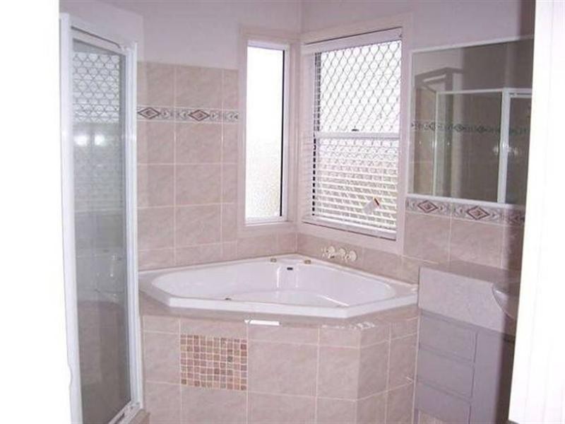 12 Massachusetts Court, Varsity Lakes QLD 4227