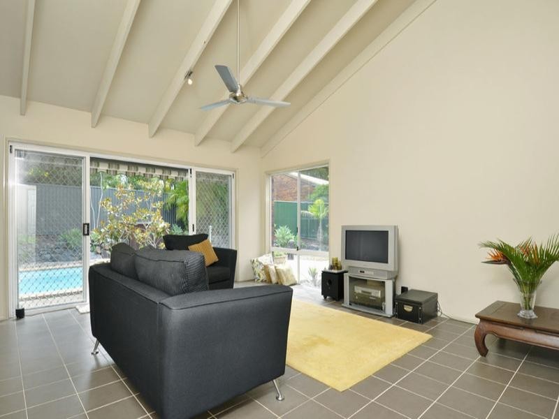 15 Princeville Court, Robina QLD 4226