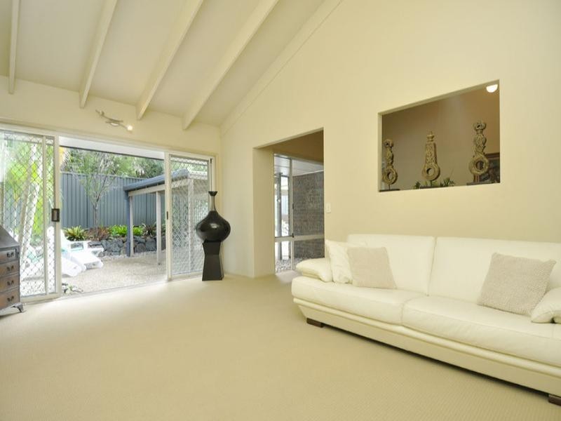 15 Princeville Court, Robina QLD 4226