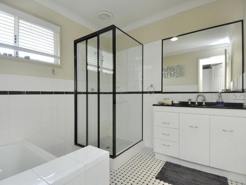 15 Princeville Court, Robina QLD 4226