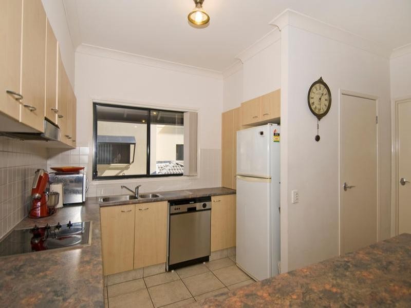 5/2 Tourangeau Crescent, Varsity Lakes QLD 4227