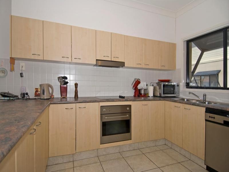 5/2 Tourangeau Crescent, Varsity Lakes QLD 4227