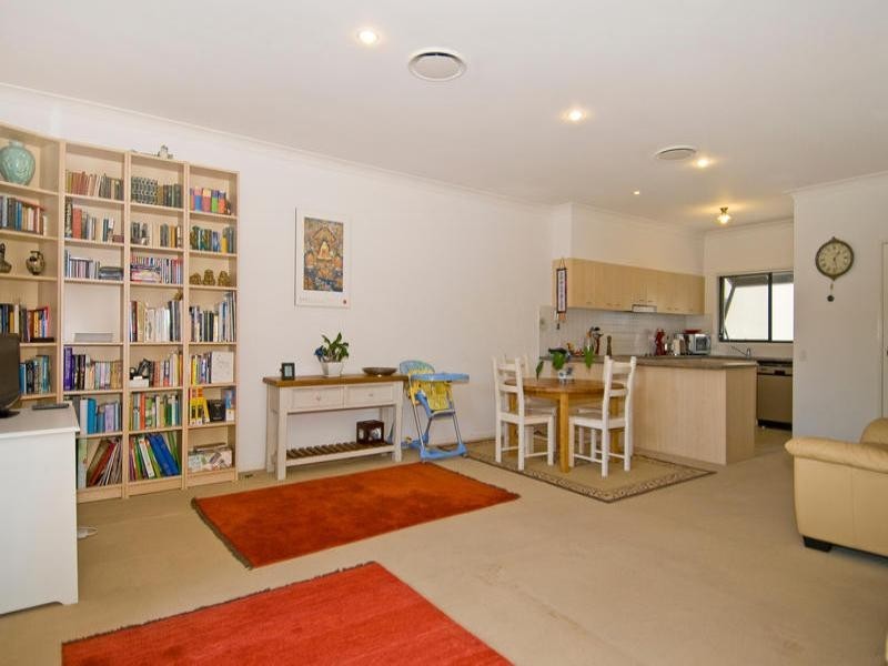 5/2 Tourangeau Crescent, Varsity Lakes QLD 4227