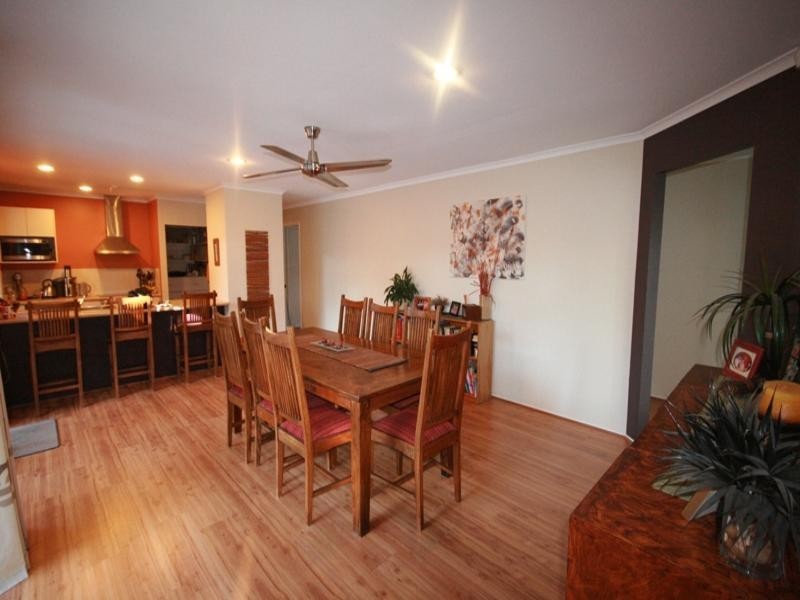 32 Merridown Drive, Merrimac QLD 4226