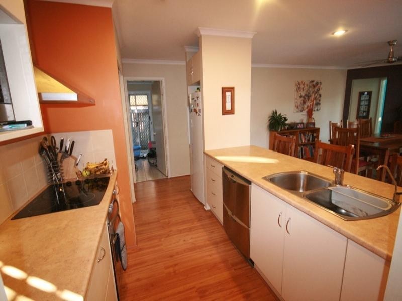 32 Merridown Drive, Merrimac QLD 4226