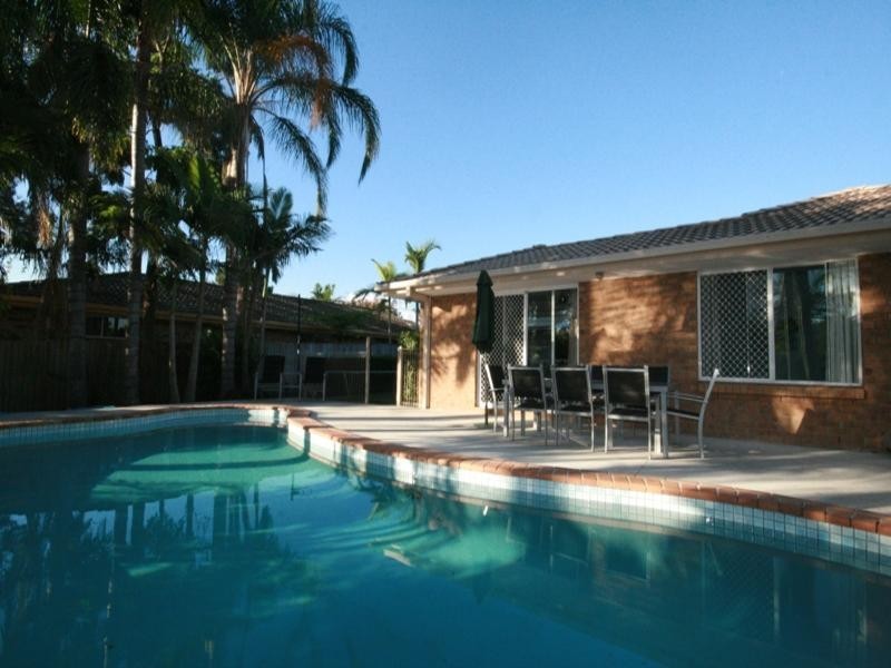 32 Merridown Drive, Merrimac QLD 4226