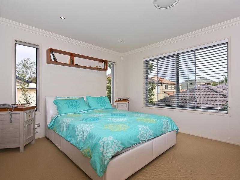 15 Avellino Drive, Varsity Lakes QLD 4227